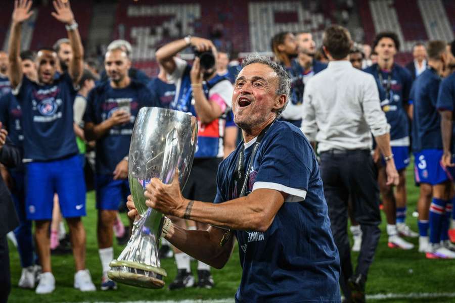 Enrique má možnosť doviesť PSG k ďalším trofejám. 