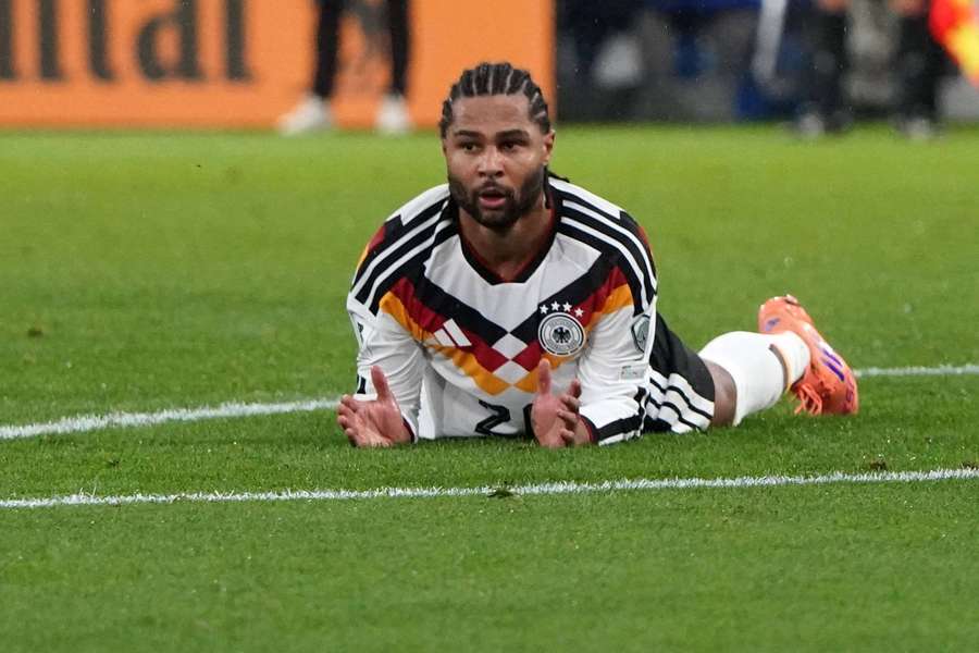 Liverpool szykuje transfer skrzydłowego Bayernu Monachium Gnabry'ego Liverpool szykuje transfer skrzydłowego Bayernu Monachium Gnabry'ego