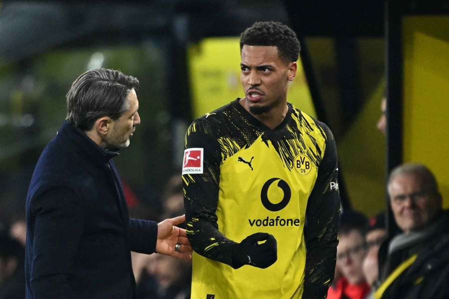 Niko Kovac dà istruzioni a Felix Nmecha Niko Kovac dà istruzioni a Felix Nmecha