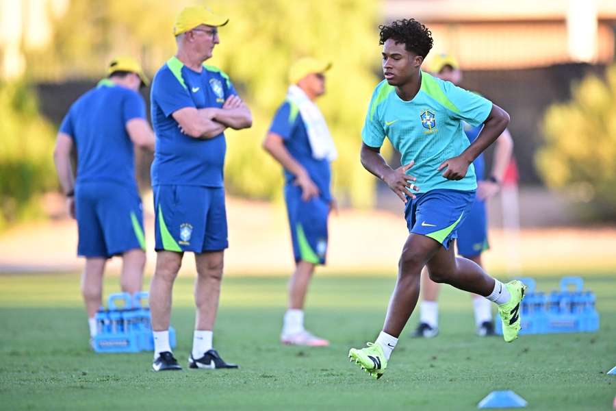 Endrick durante un entrenamiento