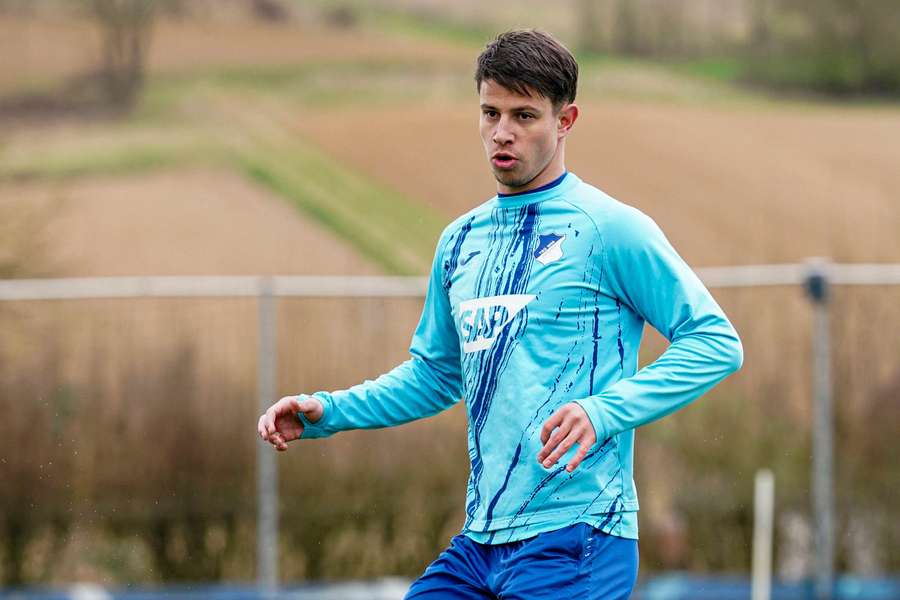 Hložkovo nekonečné peklo! Začíná sice trénovat, kouč ale krotí nadšení: Ještě zbývá kus cesty