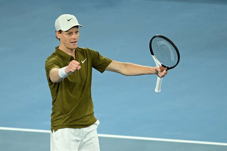 Sinner segue em frente