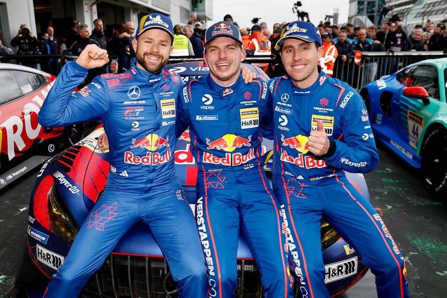 Verstappen venceu em Nürburgring ao lado do francês Jules Gounon e do espanhol Dani Juncadella