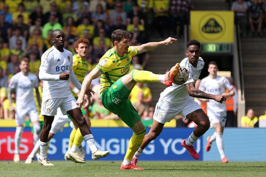 Norwich and Leeds play out sin Championship play-off first leg