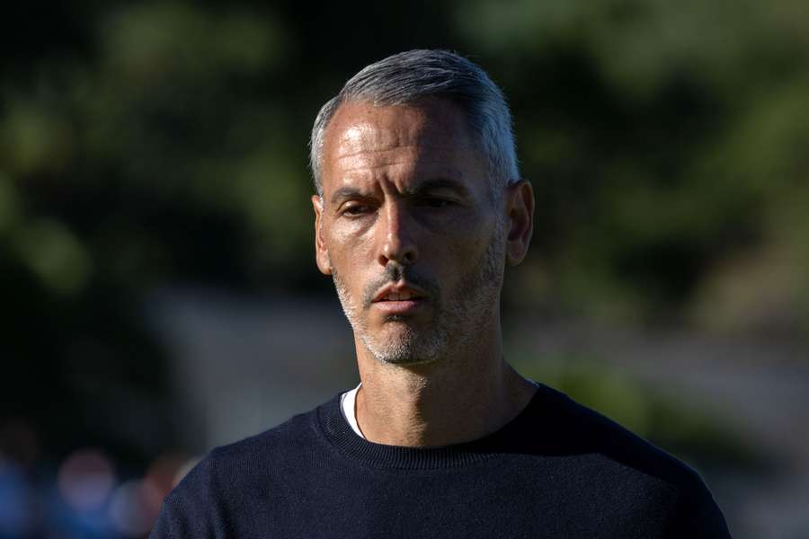 Vicens responde a Salvador e exige reação frente ao Sporting: "Não preciso de pressão externa" Vicens responde a Salvador e exige reação frente ao Sporting: "Não preciso de pressão externa"