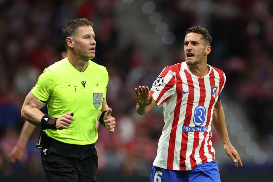 Trzy rzuty karne i dwa gole - pierwszy półfinał Atletico i Arsenalu na remis