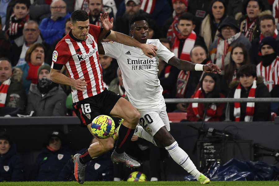 Ancelotti defiende a Vinicius