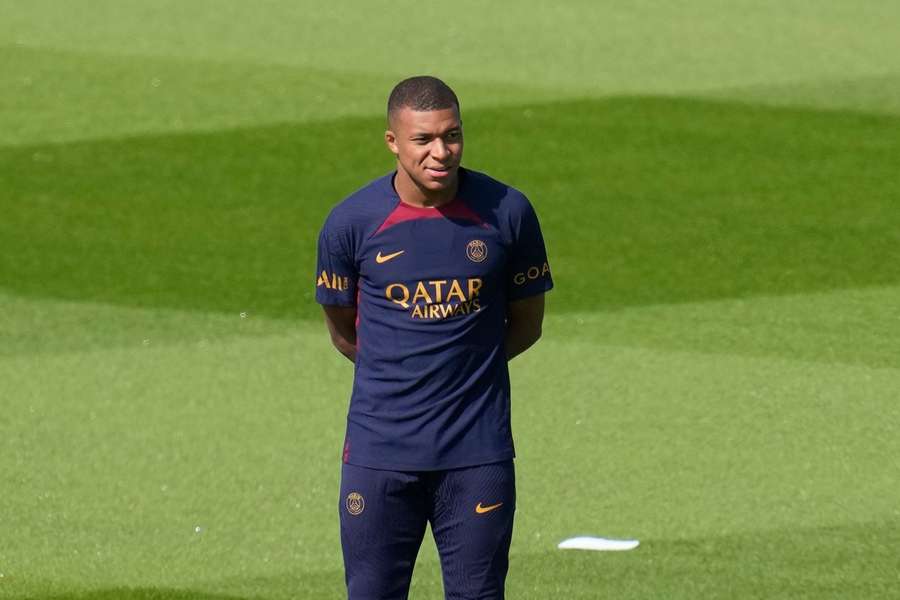 Mbappé em treino na semana passada