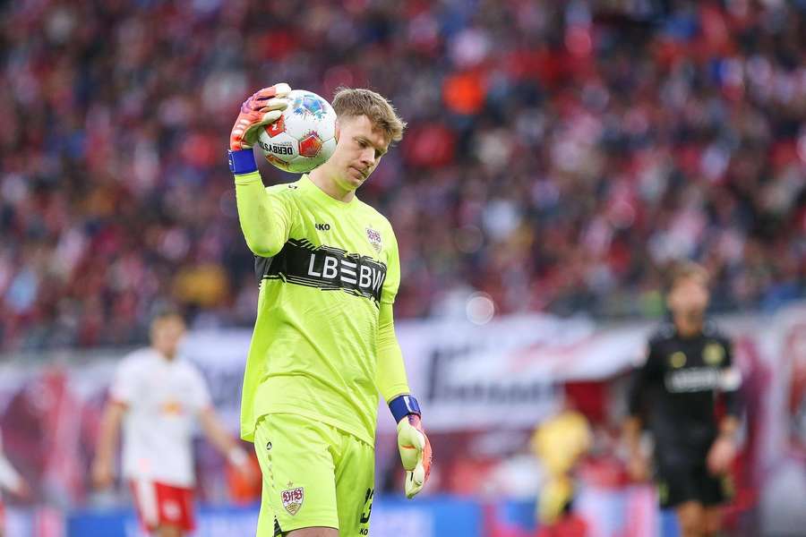 Nübel war Hauptschuldiger beim Gegentreffer zum 1:3 aus Stuttgarter Sicht Nübel war Hauptschuldiger beim Gegentreffer zum 1:3 aus Stuttgarter Sicht