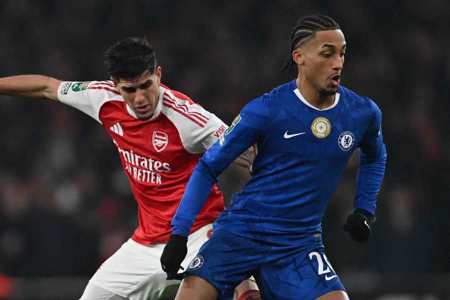 Arsenal e Chelsea fazem clássico londrino pela Premier League