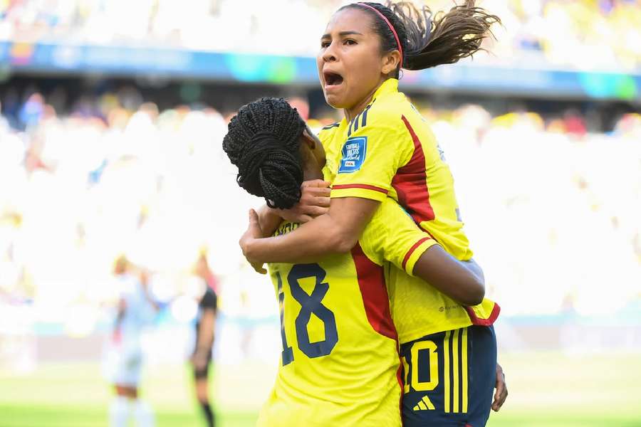 Caicedo (18) celebrates her goal