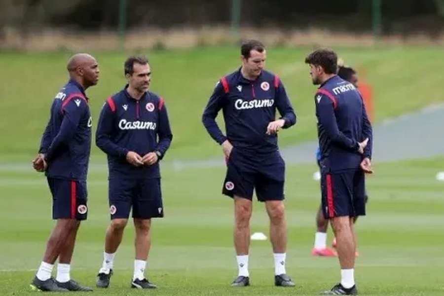 Nuno Gomes com o treinador Veljko Paunović no Chivas, do México Nuno Gomes com o treinador Veljko Paunović no Chivas, do México