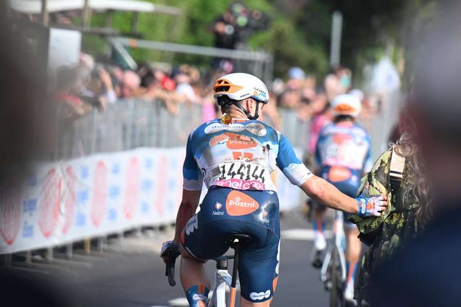 Fabio Jakobsen was gehavend na zijn val in de elfde etappe