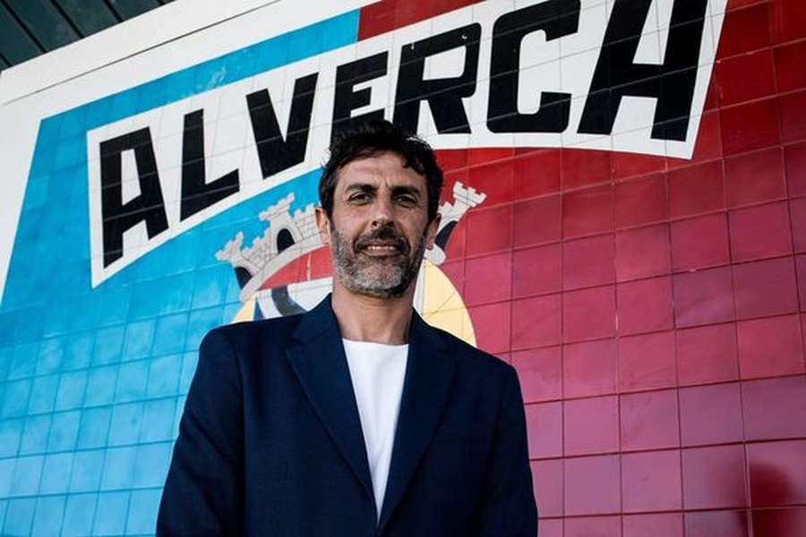 Zé Pedro fez apenas quatro jogos como treinador do Alverca Zé Pedro fez apenas quatro jogos como treinador do Alverca