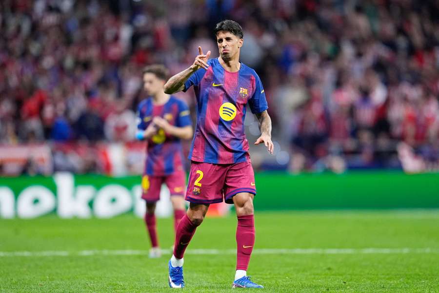 Joao Cancelo hace cuentas sobre sus títulos de Liga
