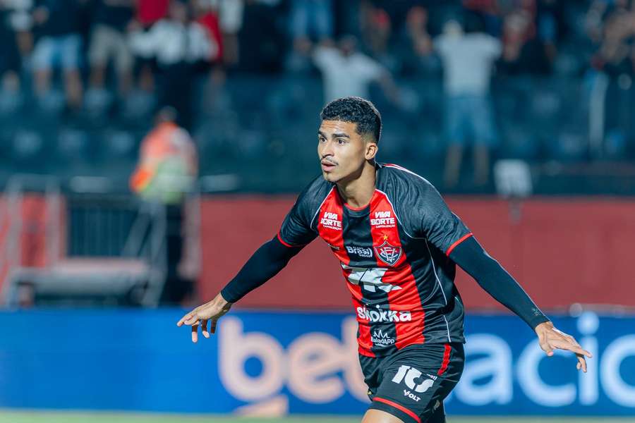 Renê chegou a seis gols no torneio nacional Renê chegou a seis gols no torneio nacional