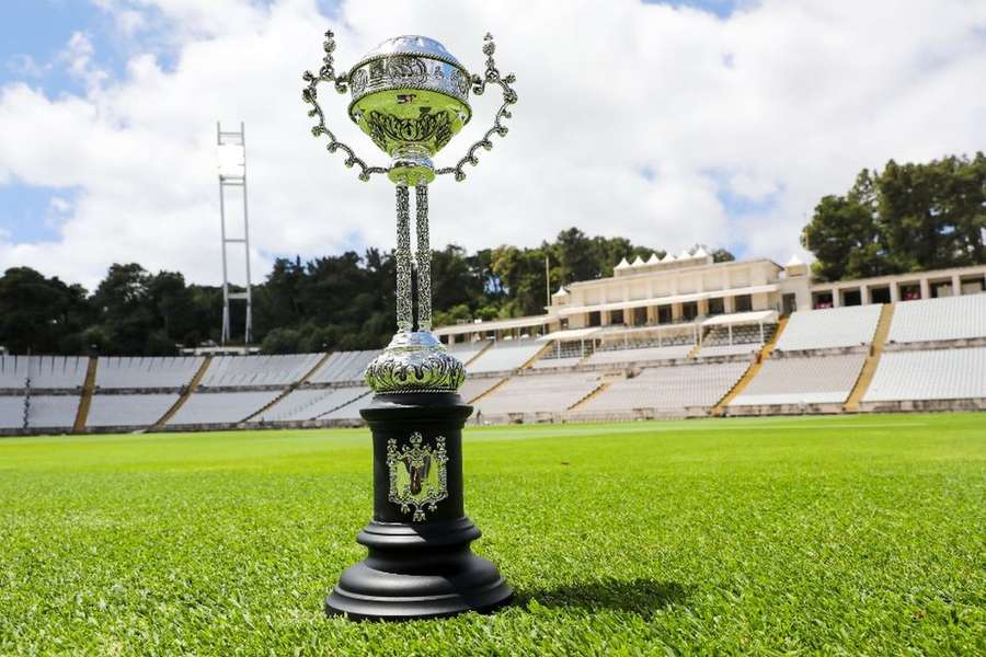 Também o jogo da seleção portuguesa na segunda-feira terá um minuto de silêncio