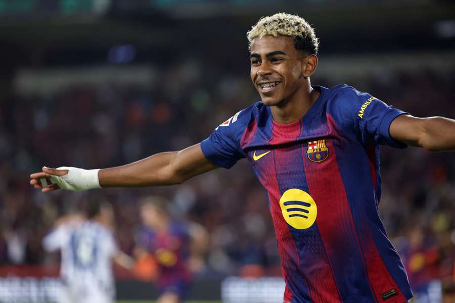 Lamine Yamal voltou de lesão no fim de semana e logo resolveu para o Barcelona
