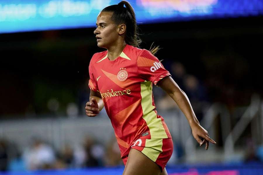 Ana Dias troca o Portland Thorns pelo Tigres, do México