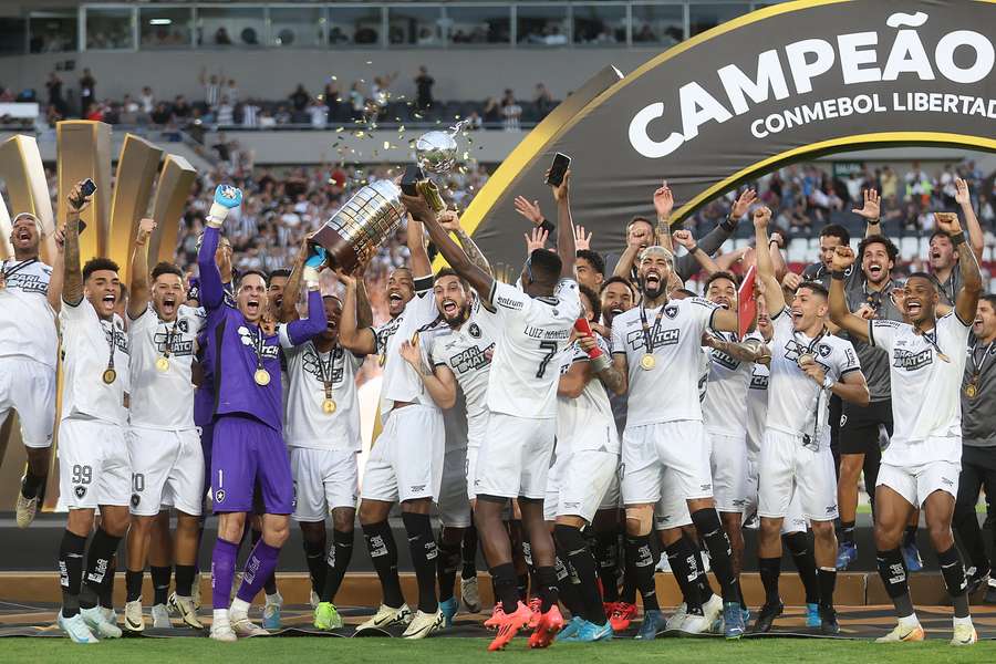 Botafogo começa caminhada na Libertadores fora de casa