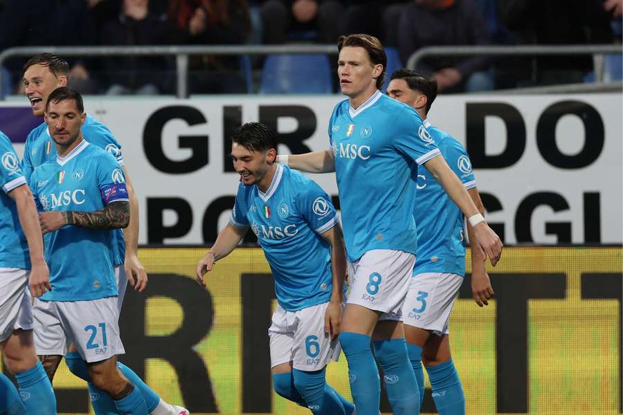 Napoli's Scott McTominay celebrates scoring their only goal of the game with teammates Napoli's Scott McTominay celebrates scoring their only goal of the game with teammates