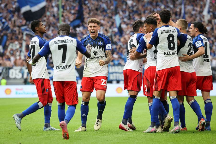 Der HSV jubelt über den ersten Saisonsieg Der HSV jubelt über den ersten Saisonsieg