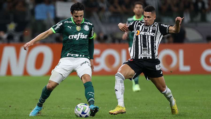 Atlético-MG e Palmeiras fizeram jogo acirrado em Belo Horizonte