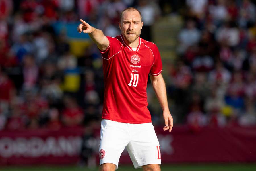 Christian Eriksen avec le Danemark. Christian Eriksen avec le Danemark.