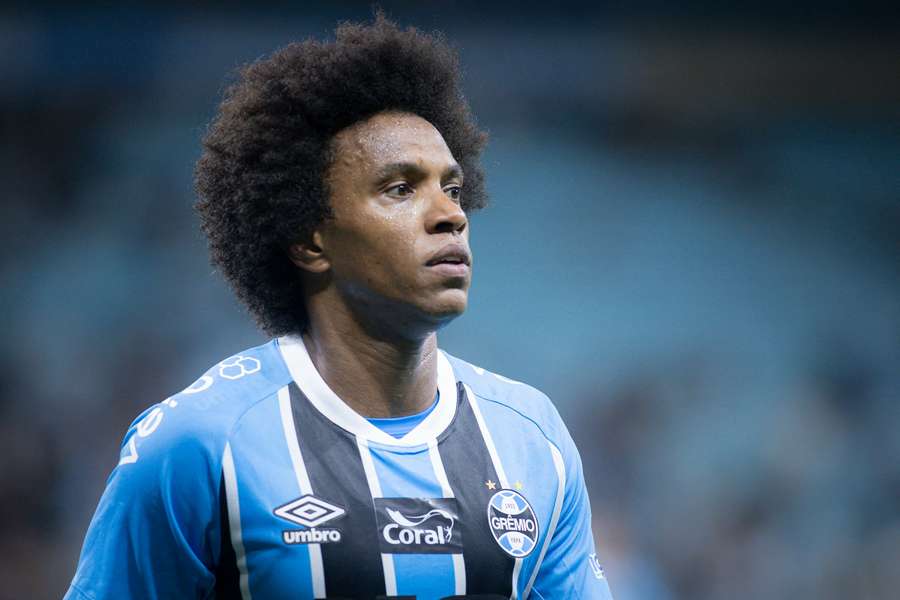 Willian está sem clube desde saída do Grêmio