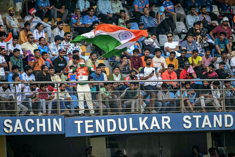Des Indiens à un match de cricket.