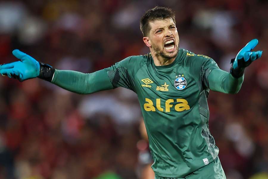 Tiago Volpi trocou o Grêmio pelo Bragantino Tiago Volpi trocou o Grêmio pelo Bragantino