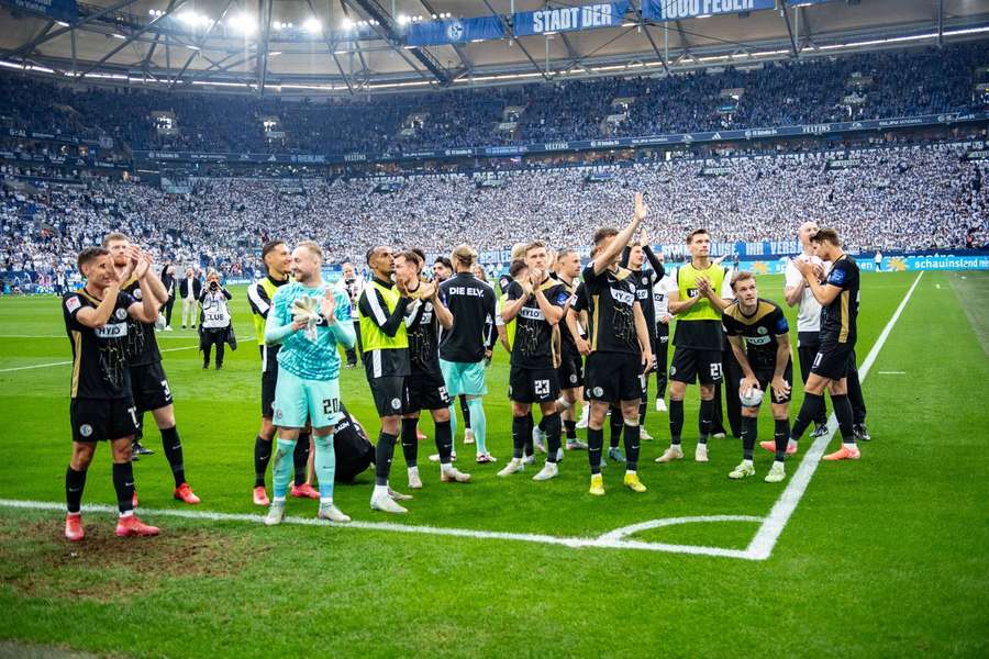 Elversberg nach dem letzten Spiel gegen Schalke.