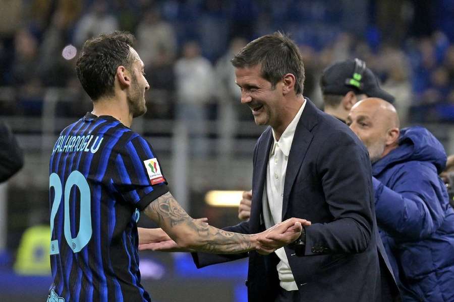 Hakan Calhanoglu și Cristi Chivu
