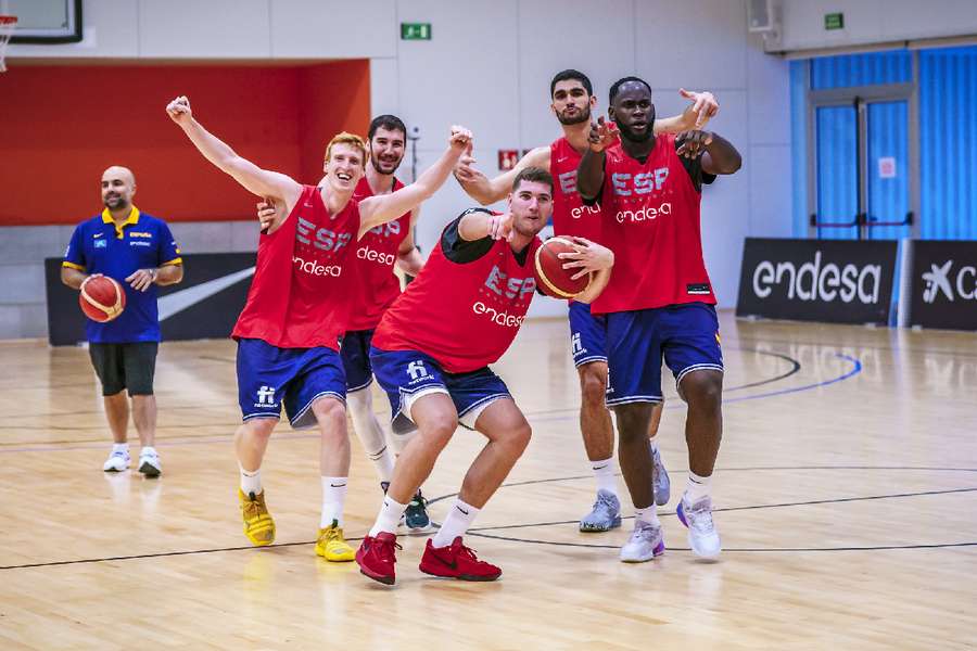 La selección española vislumbra el camino hacia el Eurobasket 2025