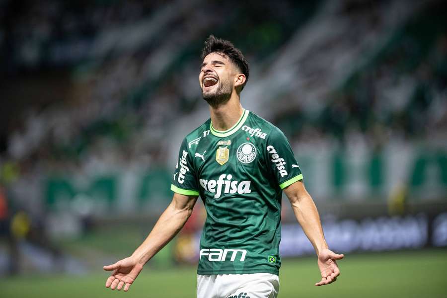 Flaco López comemora golo palmeirense contra o Coelho