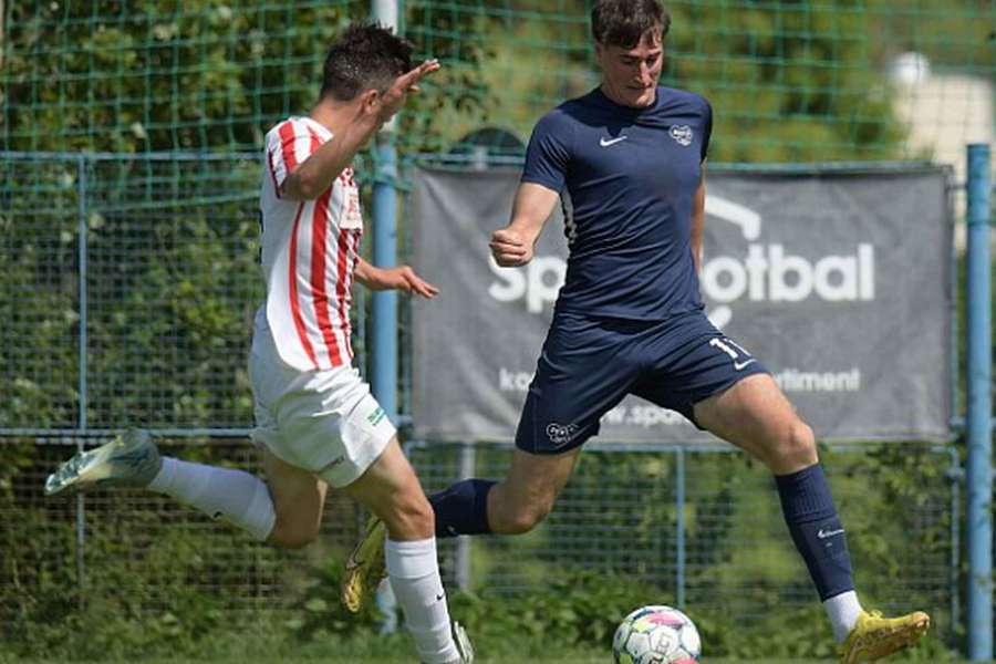 Útočník Dukly JM Filip Novák má odvážný plán. V páté luze chce držet průměr gólu na zápas. Útočník Dukly JM Filip Novák má odvážný plán. V páté luze chce držet průměr gólu na zápas.