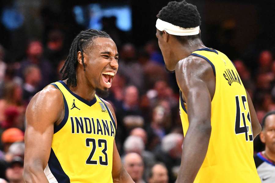 I Pacers festeggiano un canestro