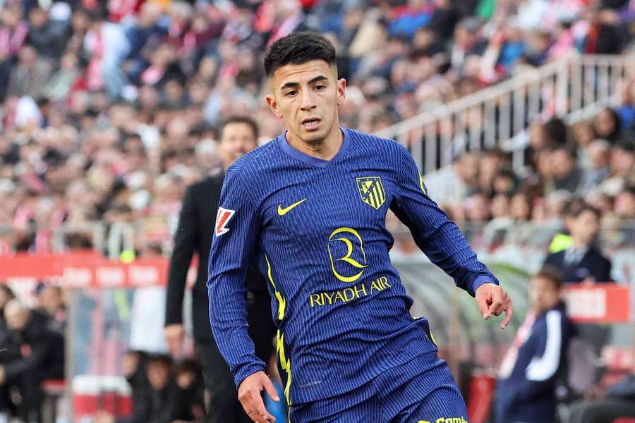Thiago Almada vira opção de mercado para liberar folha salarial do Atleti