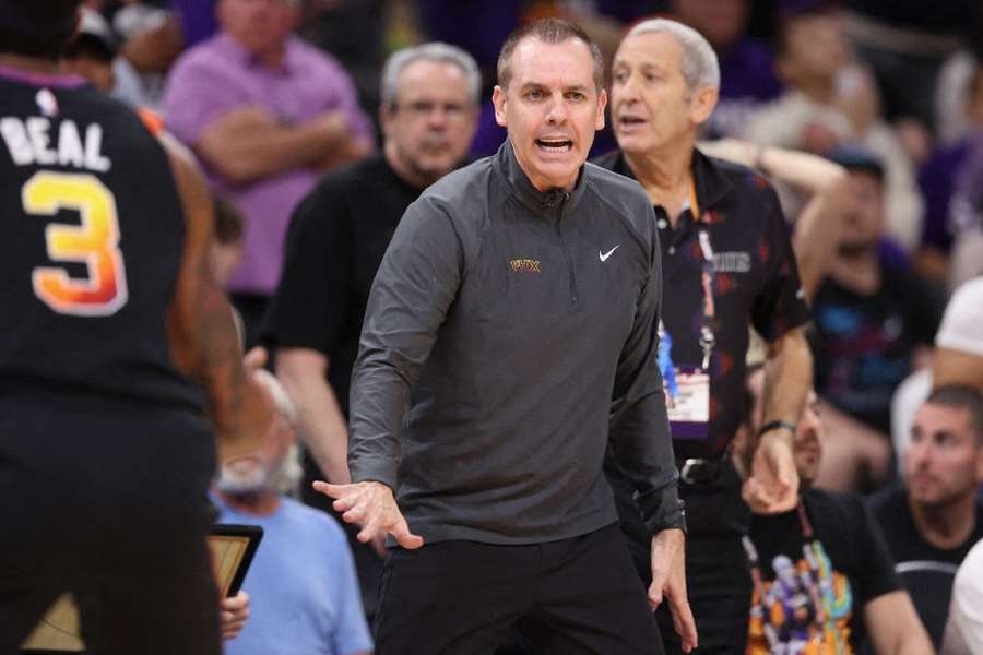 Frank Vogel deixa o comando dos Phoenix Suns