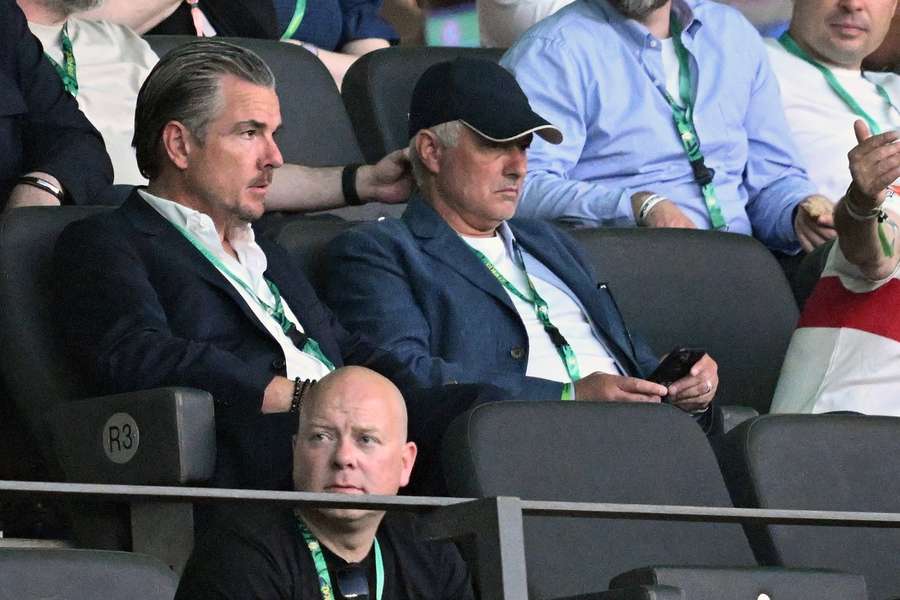 Hendrik Schuarte e José Mourinho na final da Taça da Alemanha