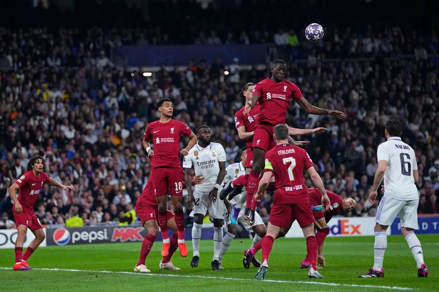 Liverpool nevyhral ani v odvete, a tak Real Madrid postupuje medzi osem najlepších tímov Ligy majstrov.