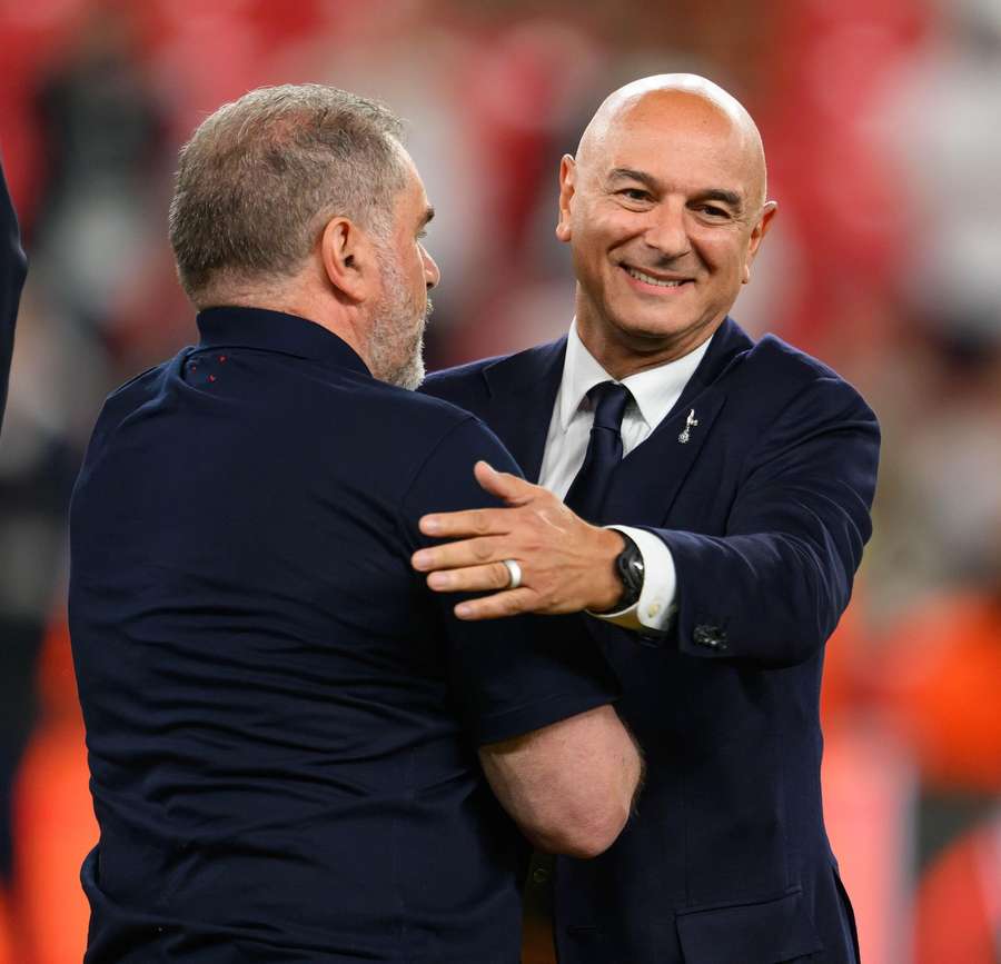 Chairman Tottenham, Daniel Levy, congratulates Ange Postecoglou after league Europe over Manchester United Chairman Tottenham, Daniel Levy, congratulates Ange Postecoglou after league Europe over Manchester United