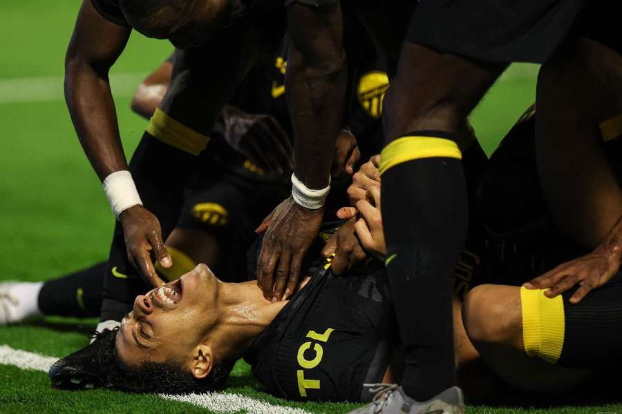Jucătorii lui Al Ittihad se bucură după golul egalizator