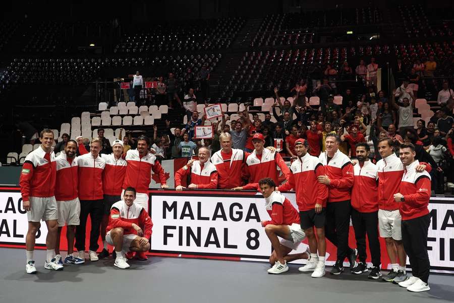 I canadesi celebrando la qualificazione alle Finals di Malaga