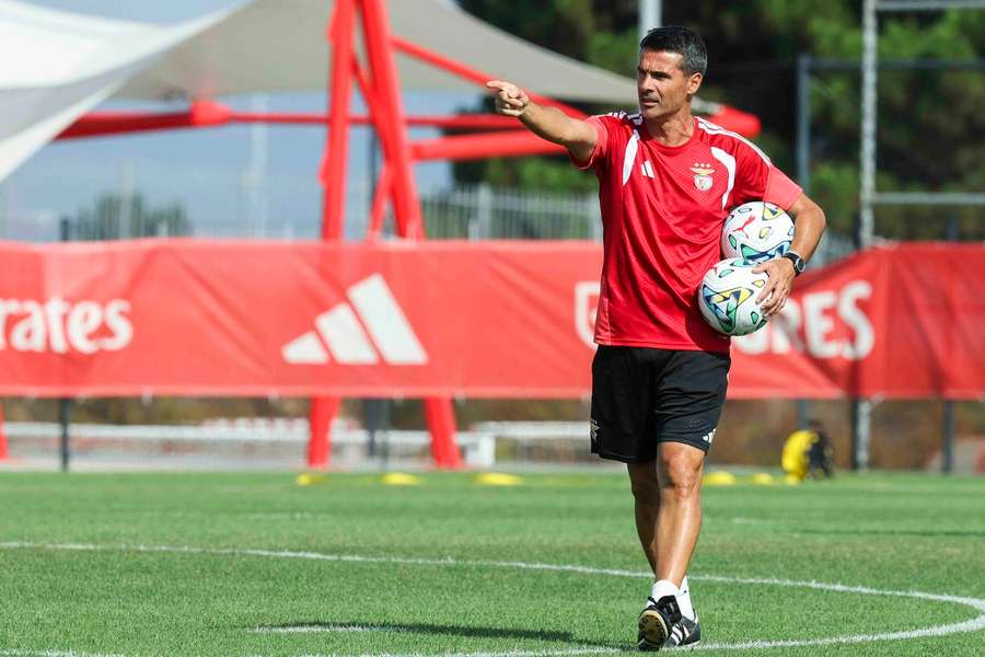 Nélson Veríssimo é o responsável pela equipa B do Benfica Nélson Veríssimo é o responsável pela equipa B do Benfica