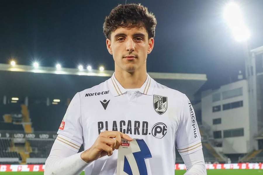 Golo de Manu Silva ao serviço do Vitória SC nomeado para melhor da Liga Conferência Golo de Manu Silva ao serviço do Vitória SC nomeado para melhor da Liga Conferência