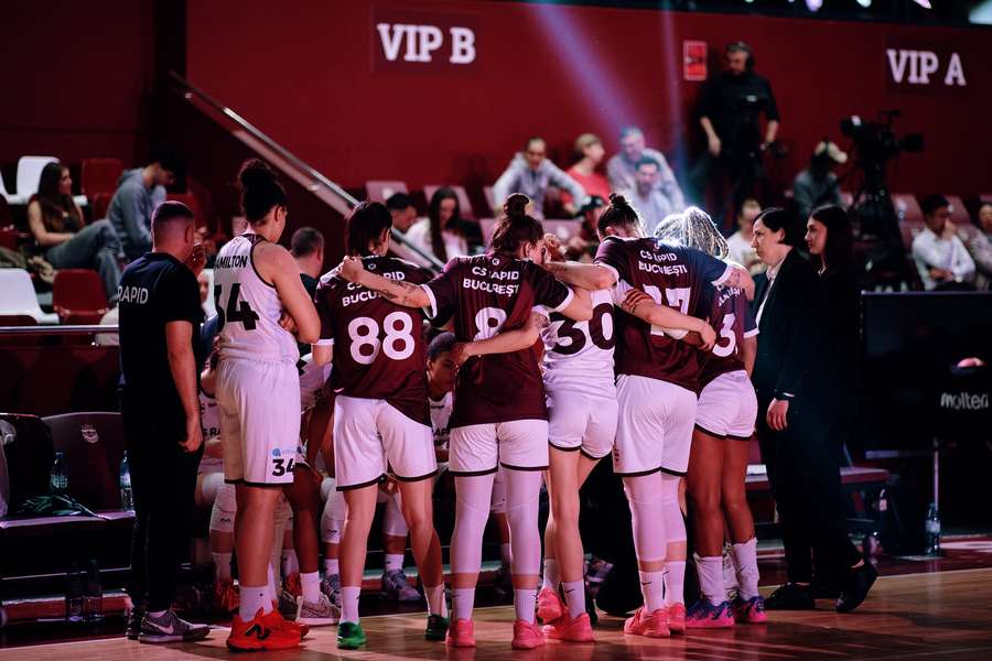 Baschetbalistele de la Rapid 