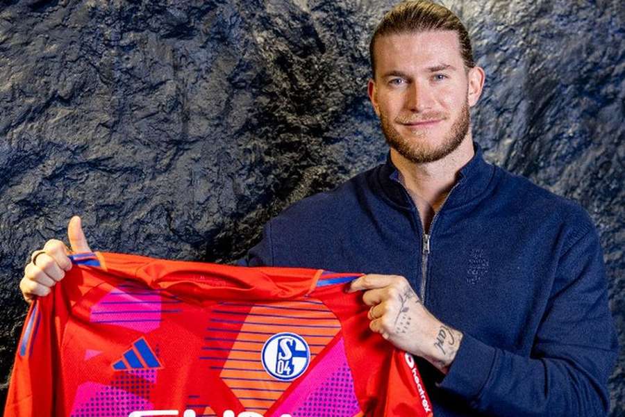 Loris Karius regressa à Alemanha