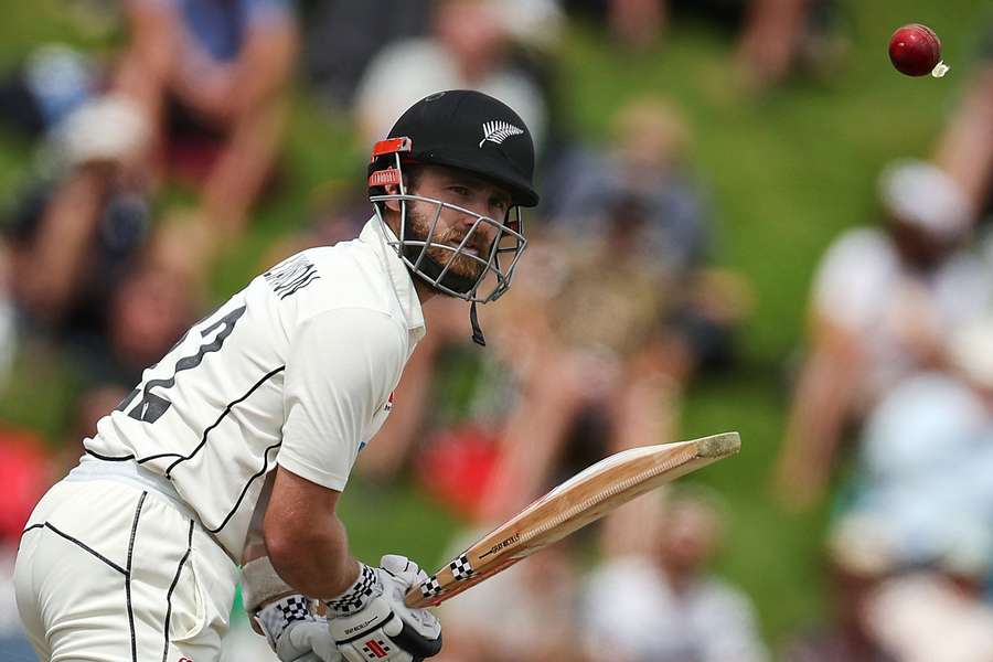 New Zealand set England 258 to win second Test after Williamson ton