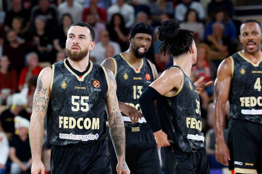 Monaco termine bien. 